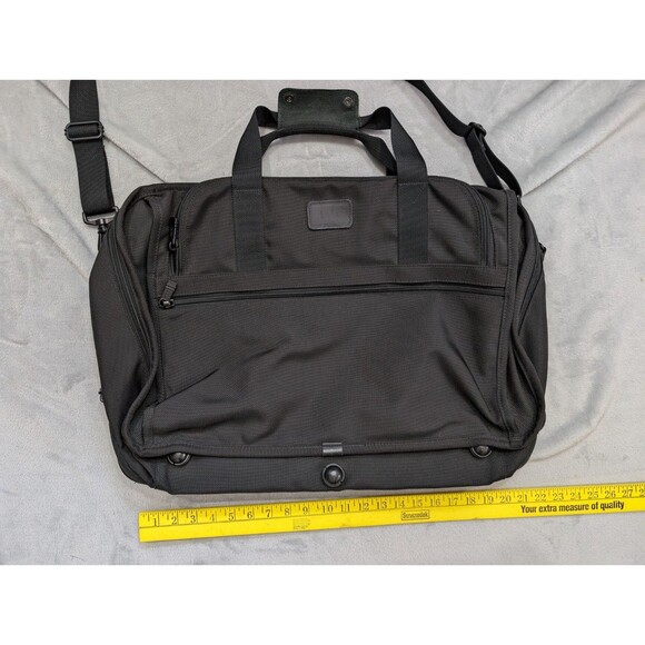 Tumi Dakota 22” Expandable Ballistic Over Night Carry On Great Travel Bag 2677D3 - Picture 1 of 8